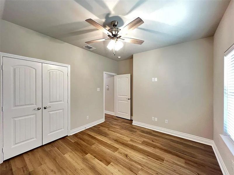 Spacious, unfurnished interior of a new home in , Greenville (Image 12).