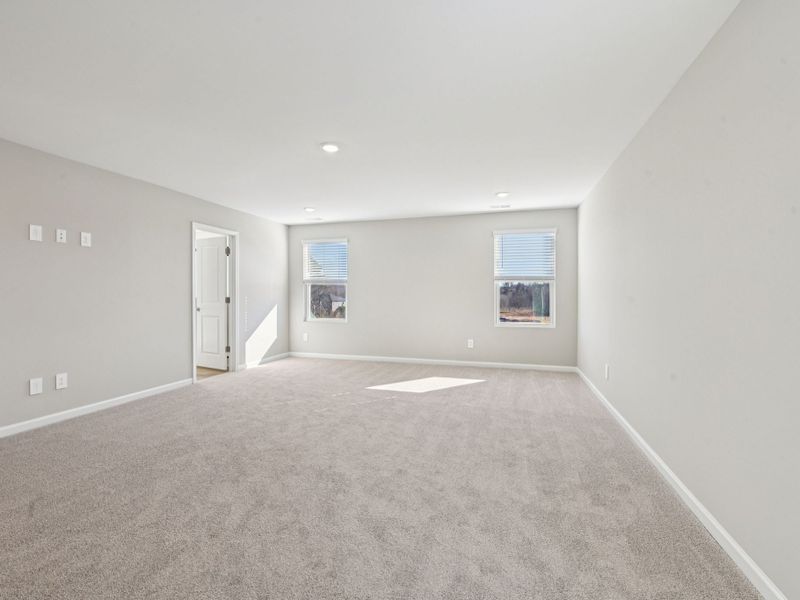Spacious, unfurnished interior of a new home in Watkins Glen, Raleigh (Image 17).