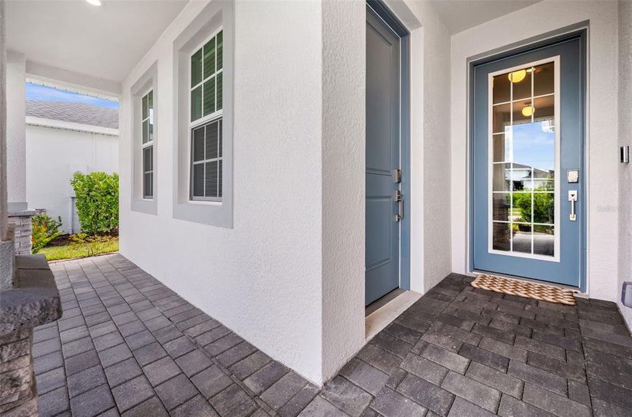 Exterior details and patio area of a home in Tuckers Cove, Punta Gorda (Image 3).