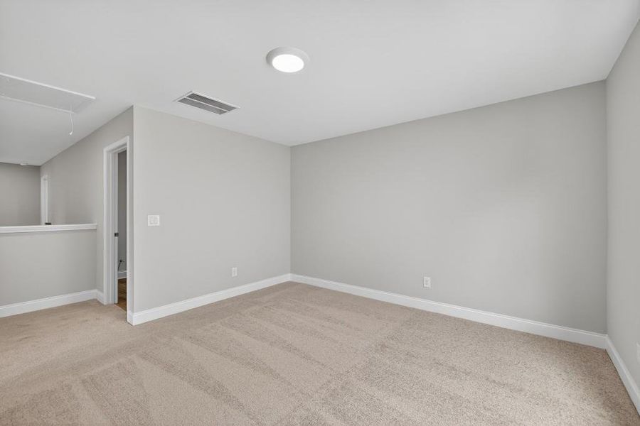 Spacious, unfurnished interior of a new home in , Sugar Hill (Image 24).