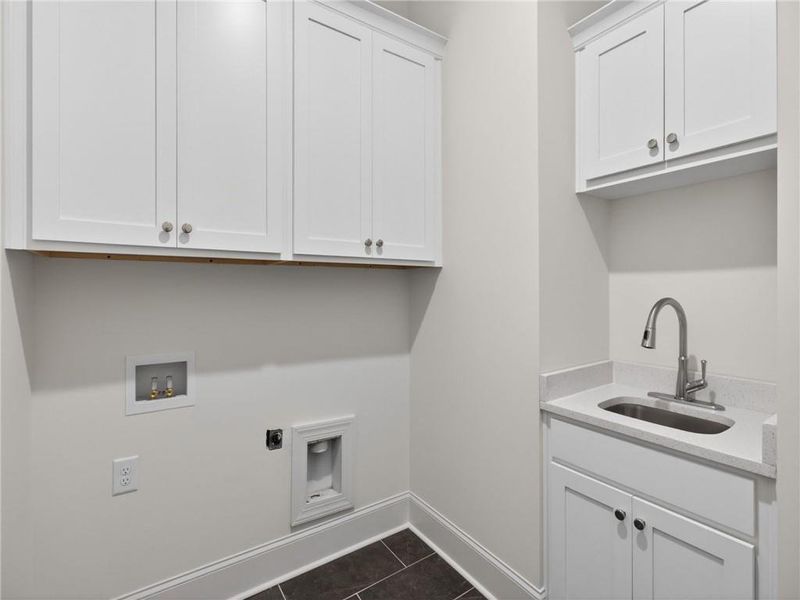 Furnished interior view inside a new home in , Suwanee (Image 19).