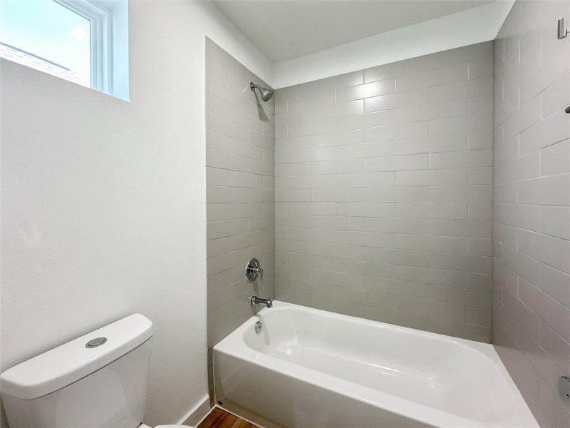 Furnished interior view inside a new home in , Conroe (Image 16).