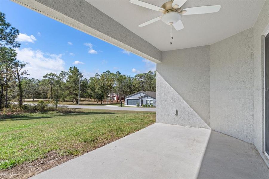 Exterior details and patio area of a home in , Weeki Wachee (Image 24).