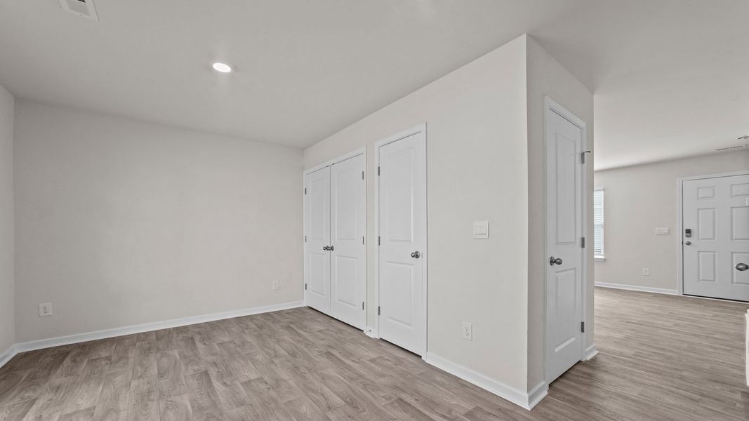Spacious, unfurnished interior of a new home in Laurel Ridge, Greenville (Image 13).