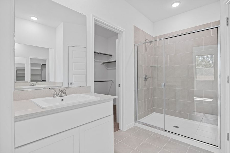 Furnished interior view inside a new home in Trinity Ranch, Elgin (Image 10).