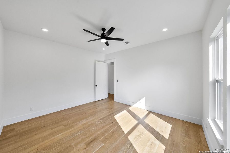 Spacious, unfurnished interior of a new home in , Bandera (Image 43). Spacious, unfurnished interior of a new home in , Bandera (Image 43).