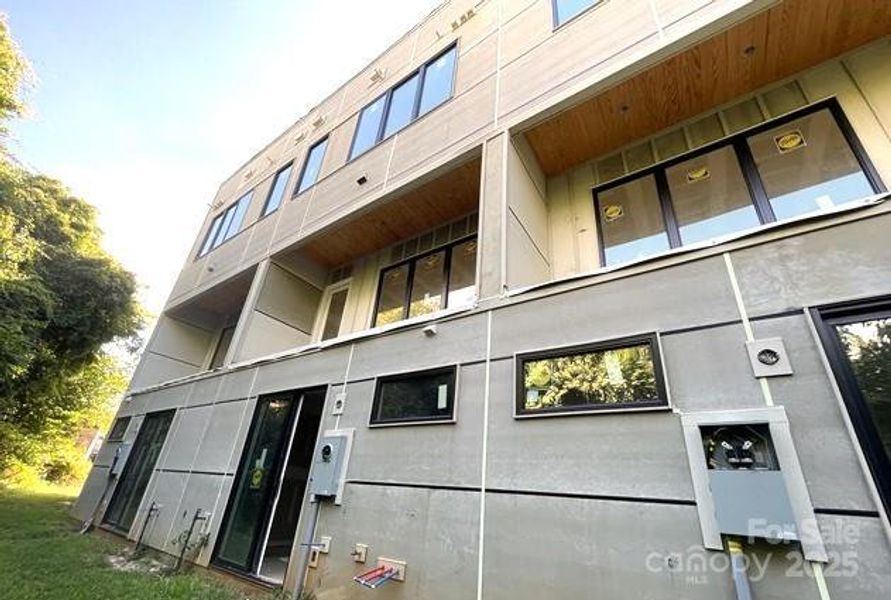 Image 18 of a home in .