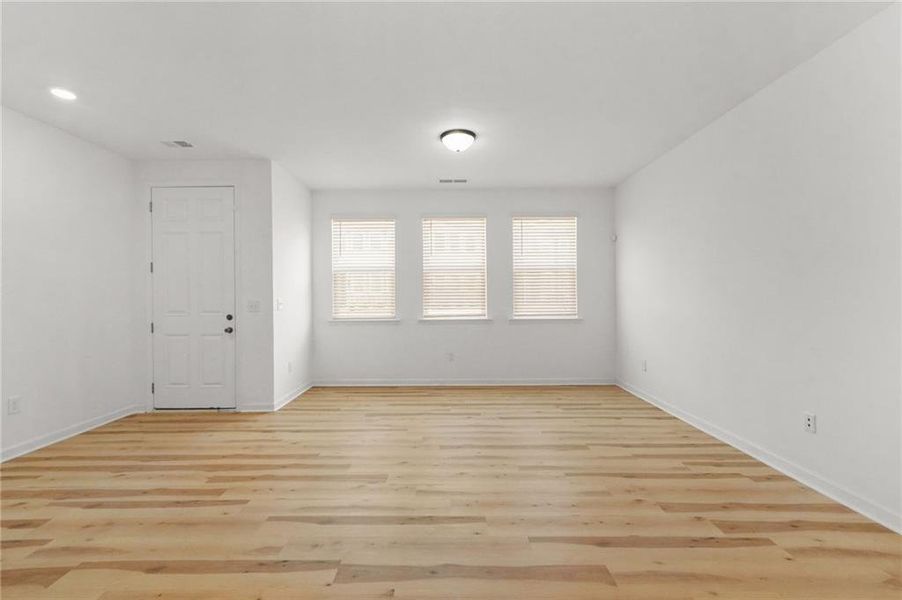Spacious, unfurnished interior of a new home in , Atlanta (Image 22).