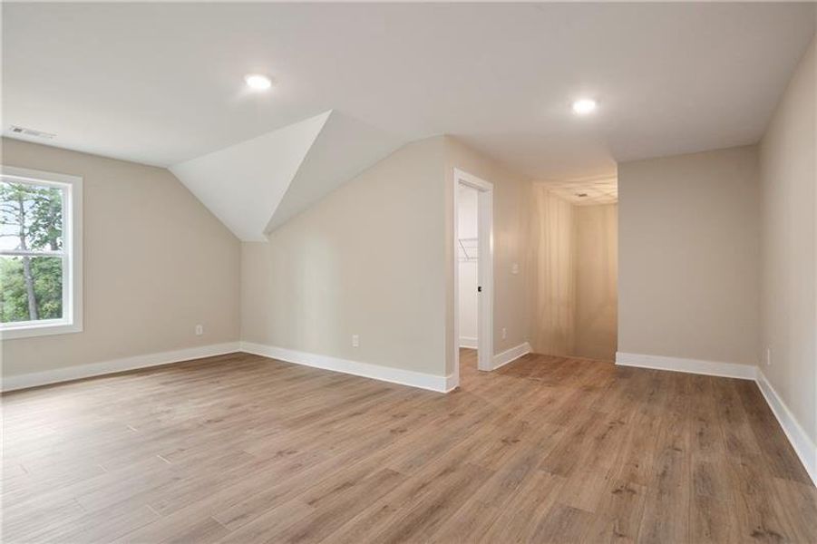 Spacious, unfurnished interior of a new home in , Carrollton (Image 26).