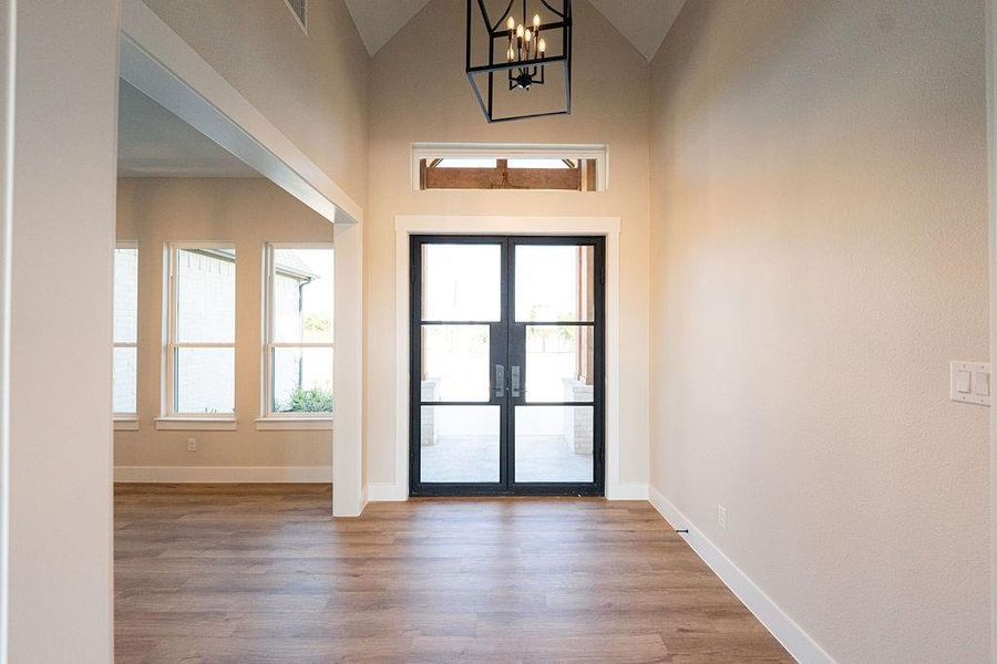 Spacious, unfurnished interior of a new home in , Waxahachie (Image 19).