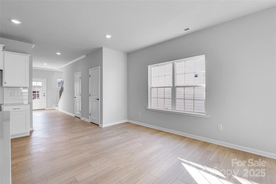 Spacious, unfurnished interior of a new home in Redhawk: Walk, Belmont (Image 24).