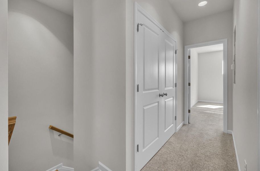 Spacious, unfurnished interior of a new home in , Summerville (Image 40).