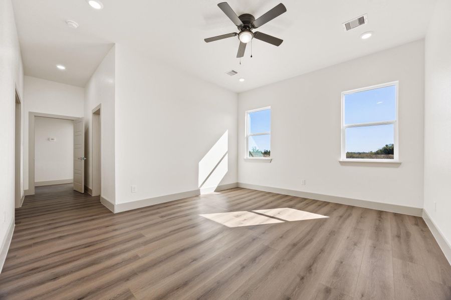 Spacious, unfurnished interior of a new home in , Cleveland (Image 17).