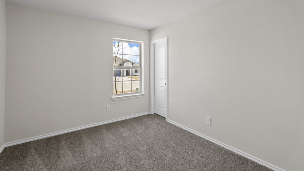 Spacious, unfurnished interior of a new home in Oak Valley Estates, Bullard (Image 16).