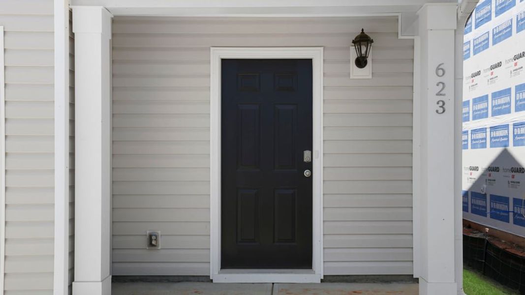 Exterior details and patio area of a home in Baxter Village, Boiling Springs (Image 3).