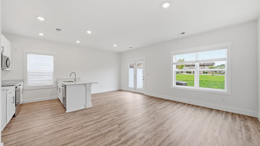 Spacious, unfurnished interior of a new home in The Arbor Townhomes, Kingsport (Image 22).