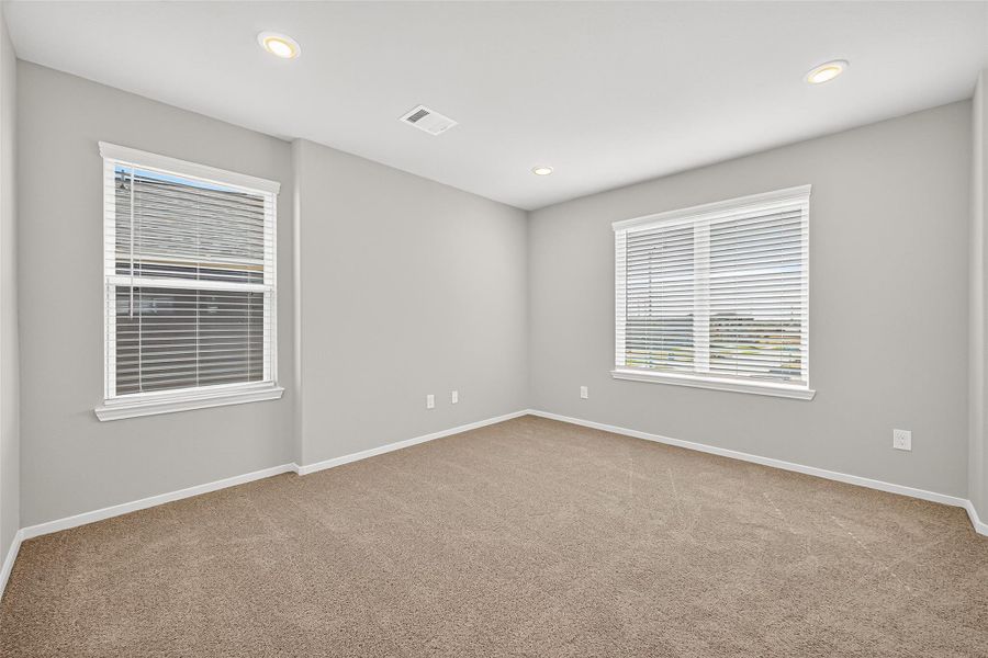 Spacious, unfurnished interior of a new home in Sunterra, Katy (Image 22). Spacious, unfurnished interior of a new home in Sunterra, Katy (Image 22).