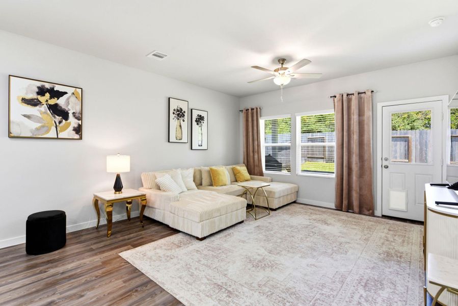 Furnished interior view inside a new home in Lakes at Black Oak, Magnolia (Image 10). Furnished interior view inside a new home in Lakes at Black Oak, Magnolia (Image 10).