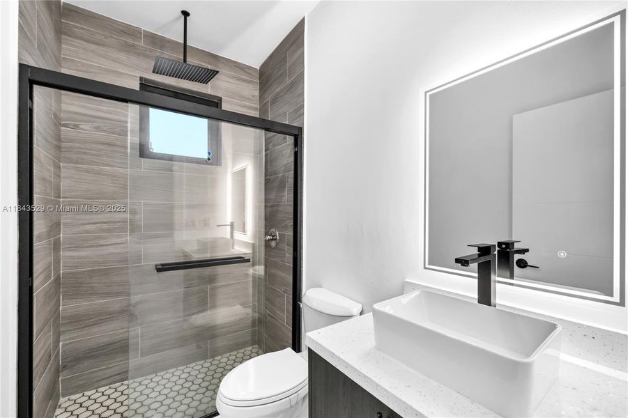 Furnished interior view inside a new home in , Pompano Beach (Image 6).