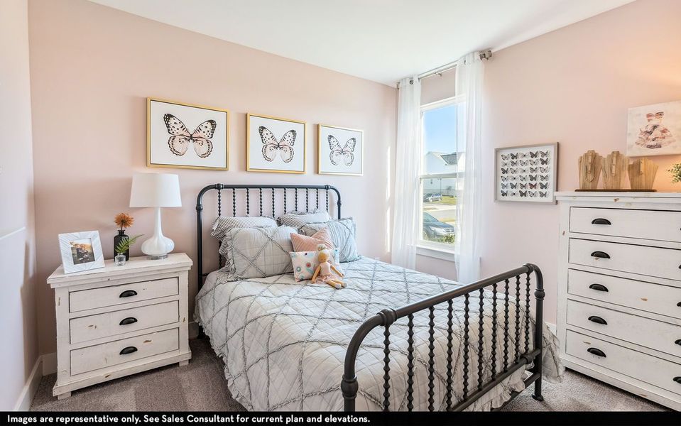 Furnished interior view inside a new home in McCain's Station, Gallatin (Image 22).
