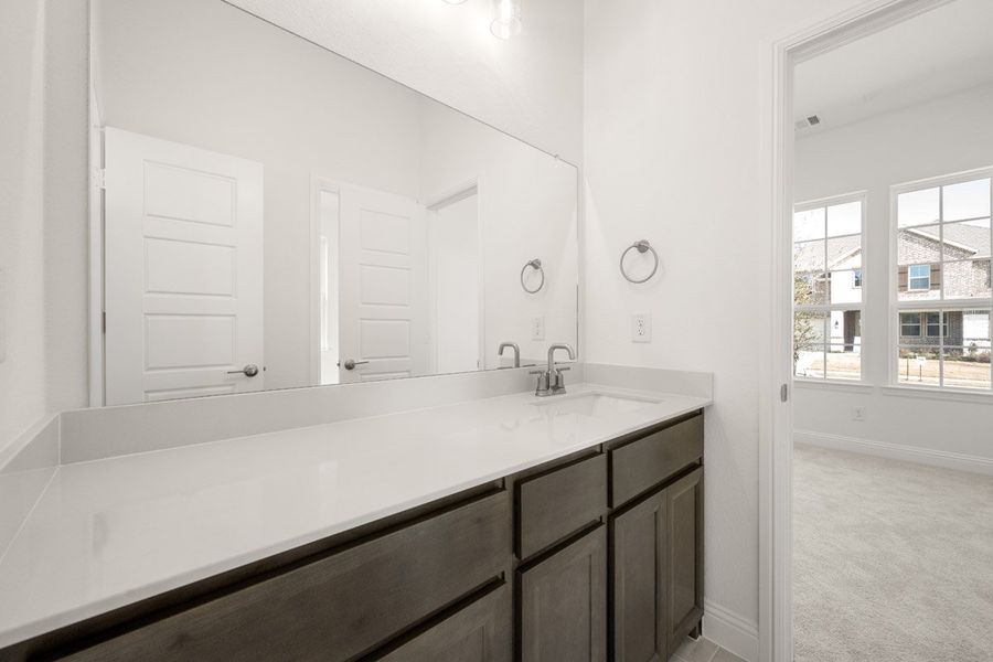 Representative furnished interior of a home built from the Sandstone II by Pacesetter Homes in Timberbrook, Justin (Image 9).