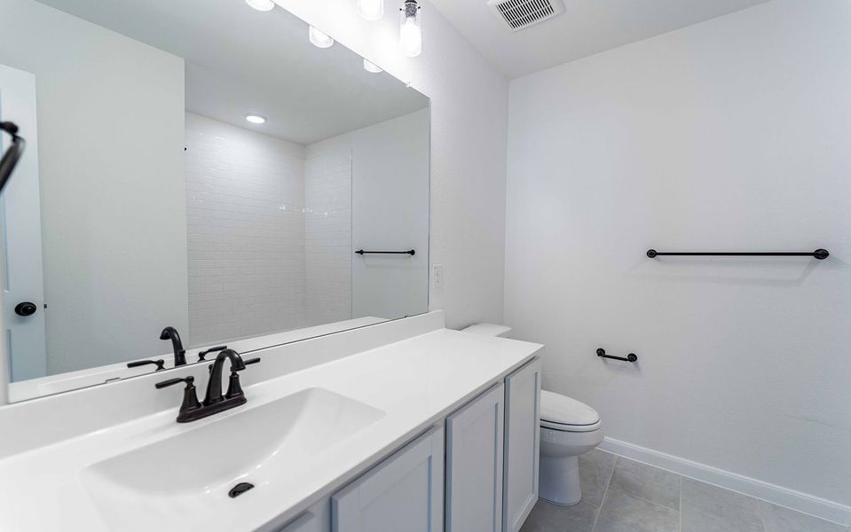 Furnished interior view inside a new home in Travis Ranch, Forney (Image 5). Furnished interior view inside a new home in Travis Ranch, Forney (Image 5).