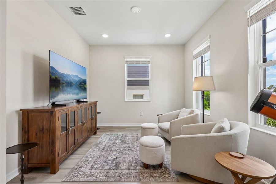 Furnished interior view inside a new home in , Winter Garden (Image 21).