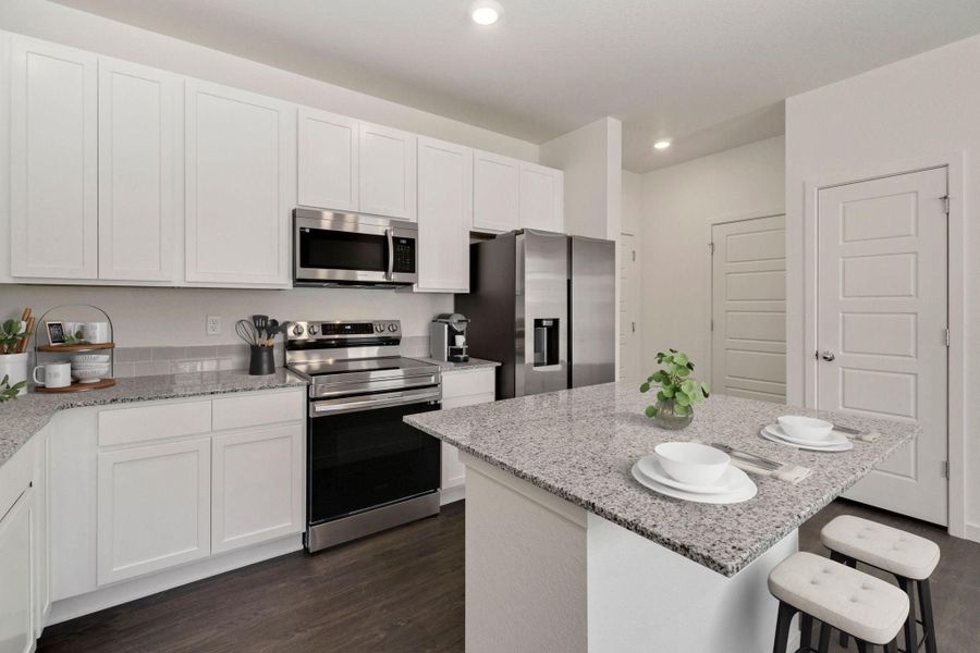 811 - Westcliff Townhome Staged Kitchen