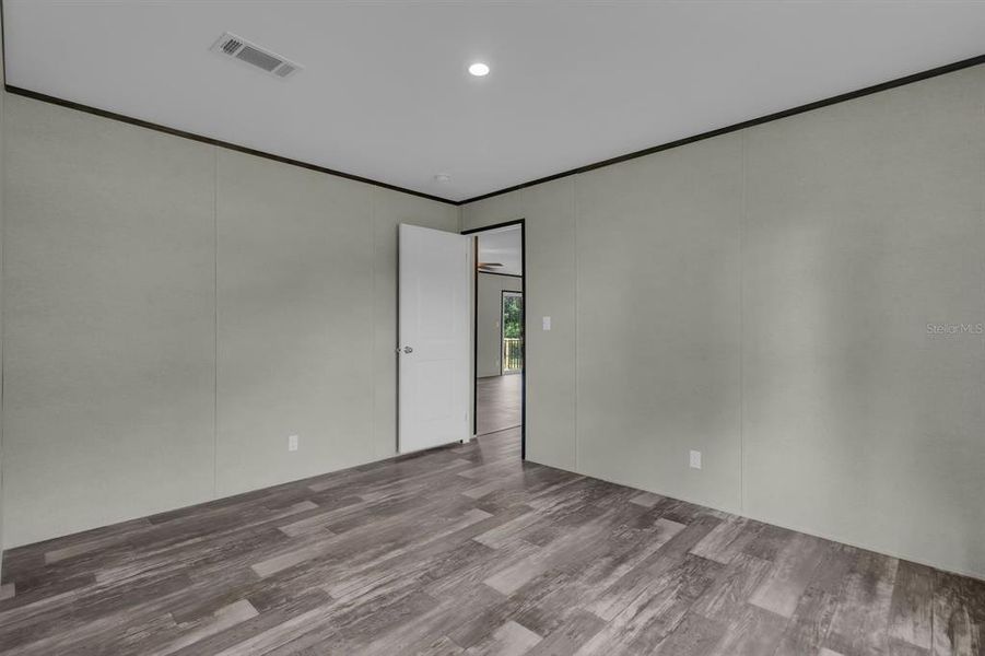 Spacious, unfurnished interior of a new home in , Mascotte (Image 22). Spacious, unfurnished interior of a new home in , Mascotte (Image 22).
