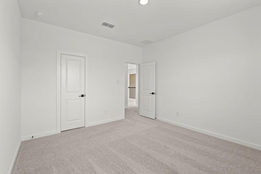 Spacious, unfurnished interior of a new home in Elyson 45' & 70', Katy (Image 27).
