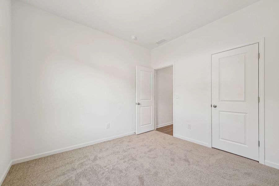 Representative images and renderings are for illustrative purposes. Actual structural options and design finishes of home may vary.