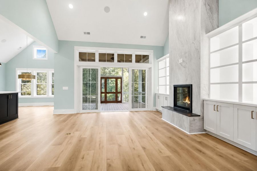 Spacious, unfurnished interior of a new home in , Hollywood (Image 66). Spacious, unfurnished interior of a new home in , Hollywood (Image 66).