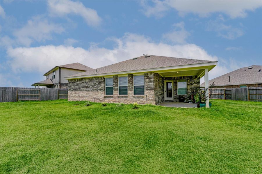 Massive backyard with endless potential—playset, pool, or garden ready! Quiet cul-de-sac lot in Katy’s master-planned Sunterra. Massive backyard with endless potential—playset, pool, or garden ready! Quiet cul-de-sac lot in Katy’s master-planned Sunterra.