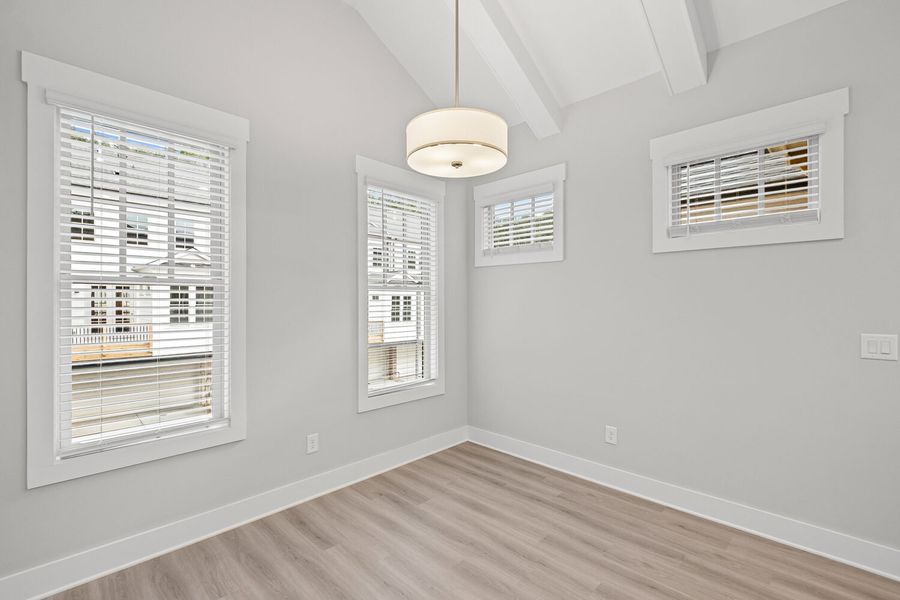 Spacious, unfurnished interior of a new home in Devin's Shire, Kennesaw (Image 11).