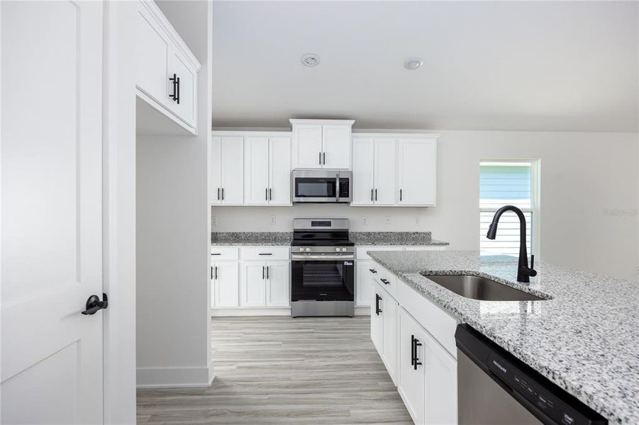 Furnished interior view inside a new home in Kirkland Farms, Alachua (Image 11).