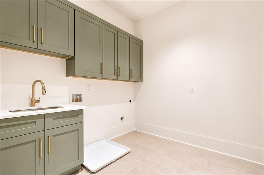 Furnished interior view inside a new home in , Alpharetta (Image 19).