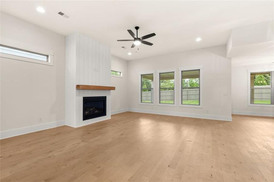 Spacious, unfurnished interior of a new home in Soleil Summit Chase, Snellville (Image 8).