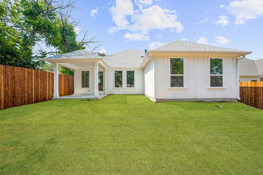 Exterior details and patio area of a home in , Aledo (Image 24).