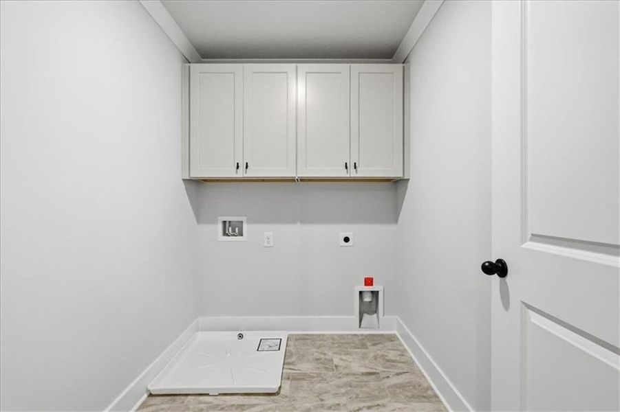 Spacious, unfurnished interior of a new home in , Lawrenceville (Image 59).