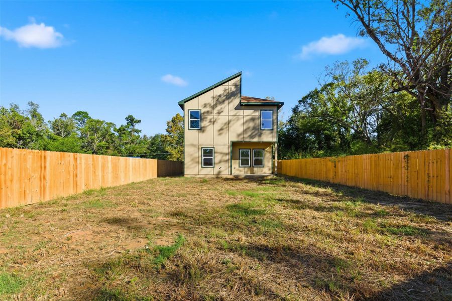 Exterior details and patio area of a home in , Cleveland (Image 4).