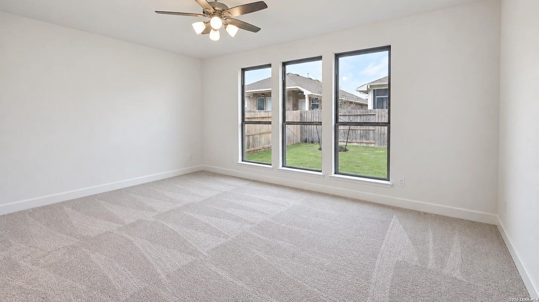 Spacious, unfurnished interior of a new home in Veramendi, New Braunfels (Image 27).