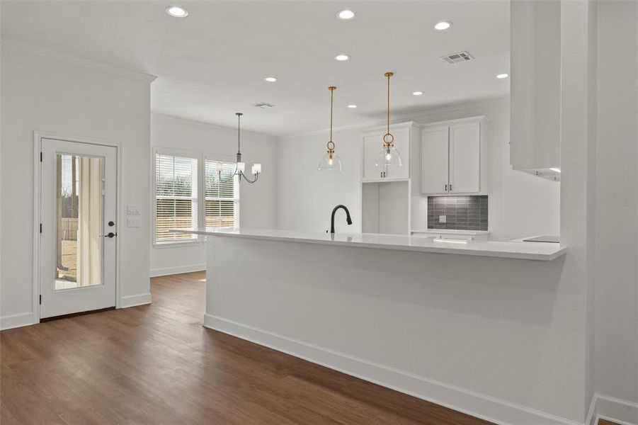 Spacious, unfurnished interior of a new home in , Lorena (Image 16).