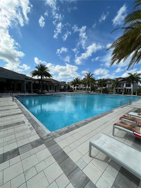 Image 27 of a home in .