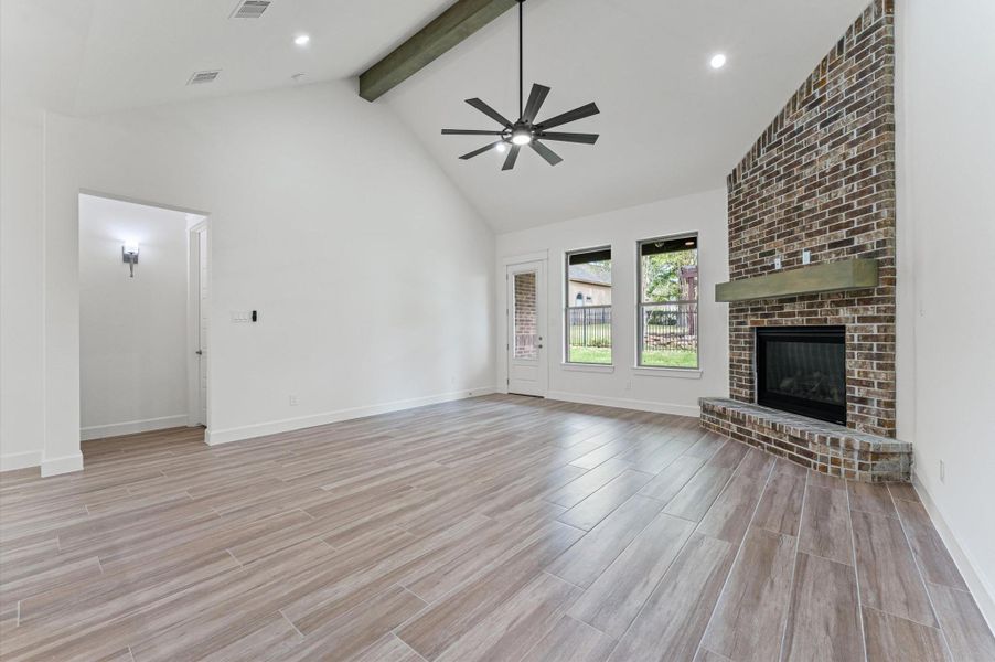 Spacious, unfurnished interior of a new home in , Montgomery (Image 26).