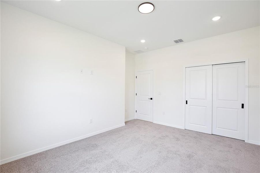 Spacious, unfurnished interior of a new home in , Groveland (Image 24).