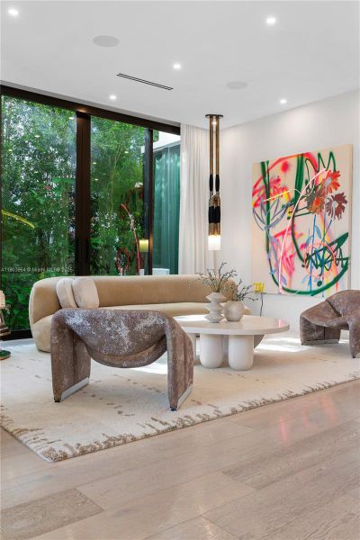 Furnished interior view inside a new home in , Miami Beach (Image 96).