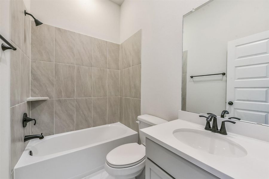 Furnished interior view inside a new home in River Ranch Meadows, Dayton (Image 12).