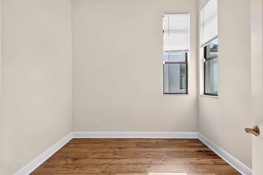 35-web-or-mls-5P1A0867 35-web-or-mls-5P1A0867