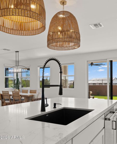 12-web-or-mls-Kitchen7