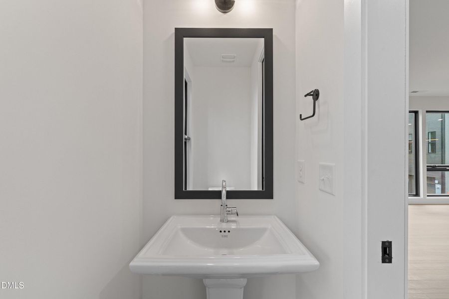 50-512 Gordon St, 1101_0689